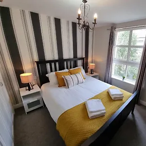 Old Town 1-bedroom With Free Parking Apartment Edinburgh