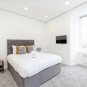 Gorgeous Studio At The Heart Of Old Town Apartment Edinburgh