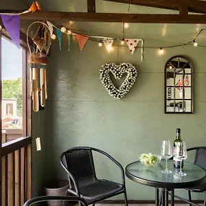 Haven - With Garden And Summerhouse Haworth